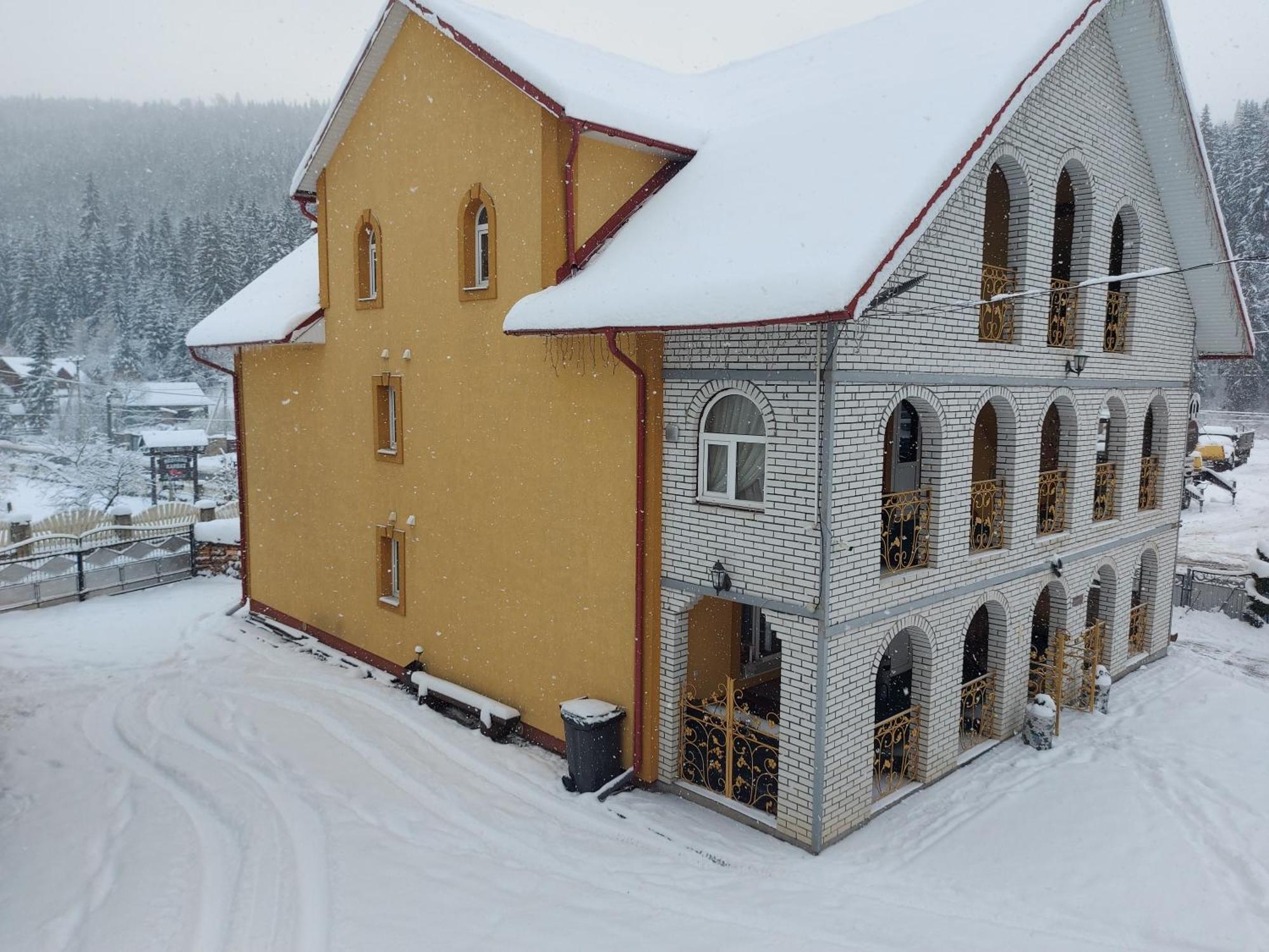 "Як Вдома" Буковель Hotel Buitenkant foto